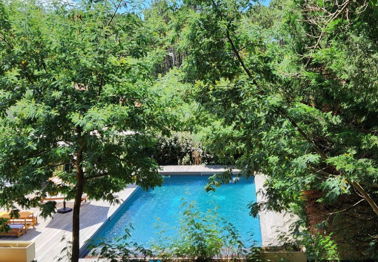 Villa à Lacanau - Splendide Villa Avec Piscine Surplombant La Pinède 