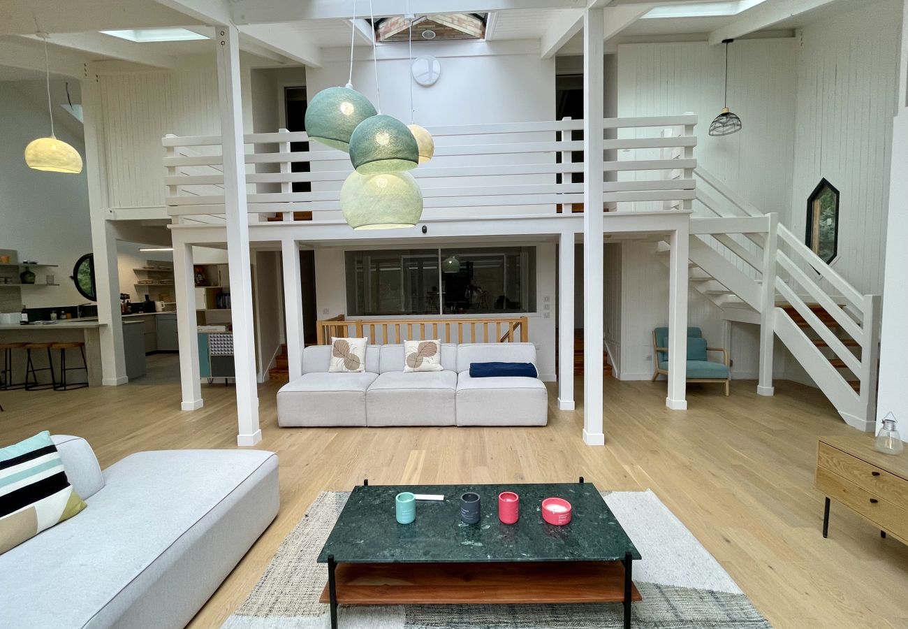 Villa à Lacanau - Splendide Villa Avec Piscine Surplombant La Pinède 