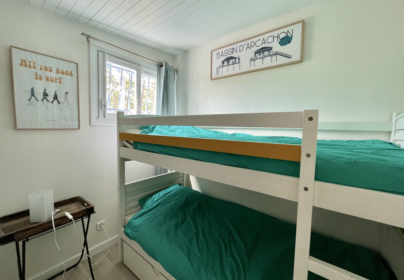 Maison mitoyenne à Lacanau - Maison Canaulaise proche de l'Océan 