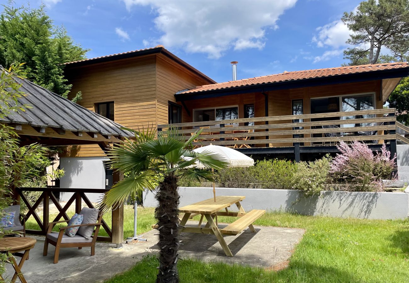 Maison à Lacanau - Maison familiale avec jardin & plage à pied