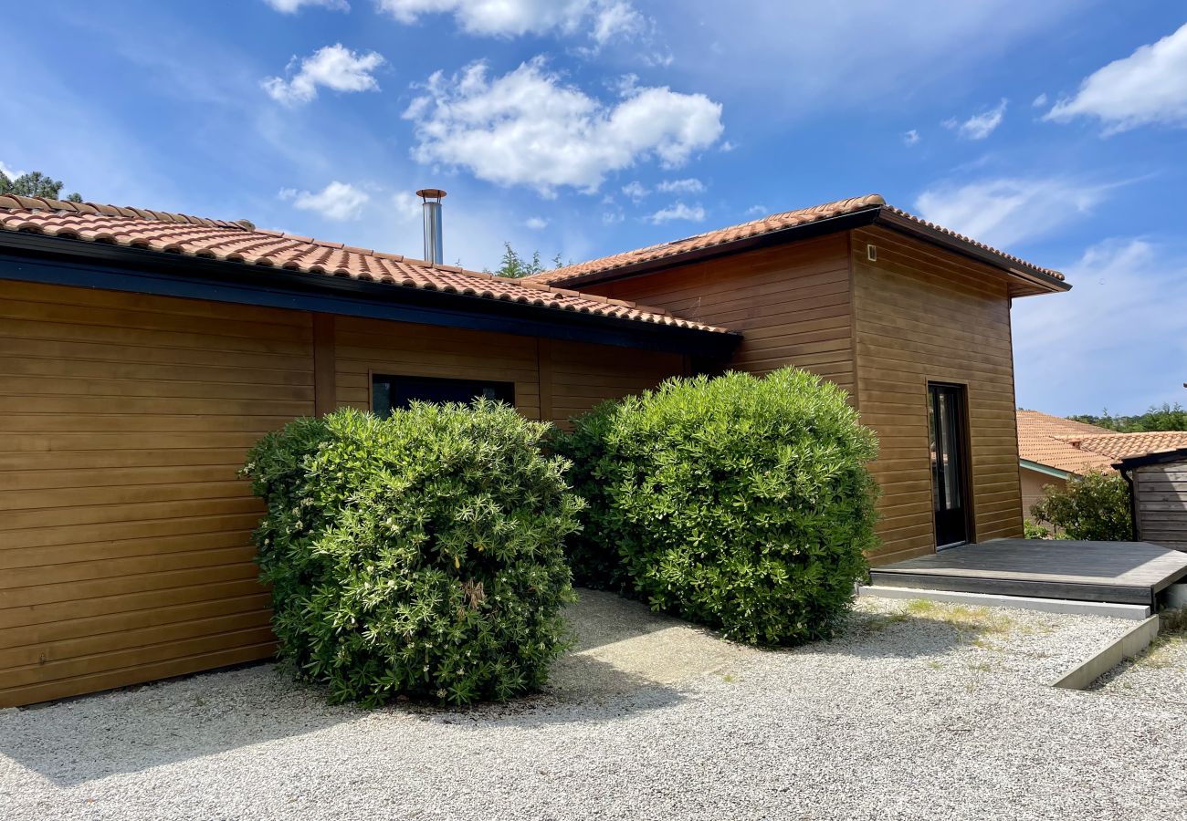 Maison à Lacanau - Maison familiale avec jardin & plage à pied