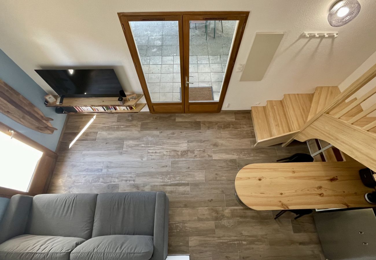Maison mitoyenne à Lacanau - Petite maison avec jardin privatif & piscine
