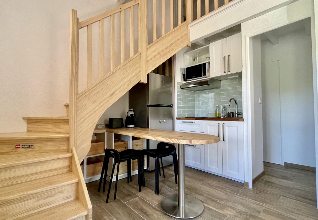 Maison mitoyenne à Lacanau - Petite maison avec jardin privatif & piscine