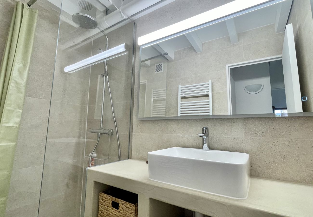 Maison mitoyenne à Lacanau - Petite maison avec jardin privatif & piscine
