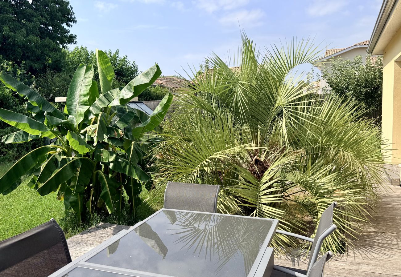 Maison à Lacanau - Maison familiale avec piscine à Lacanau Ville